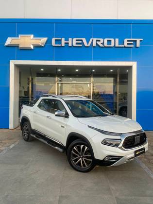 FIAT TORO 2.0 16V TURBO DIESEL RANCH 4WD AT9 FIAT TORO 2.0 16V TURBO DIESEL RANCH 4WD AT9